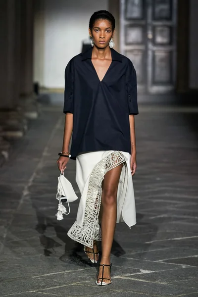 Look 52